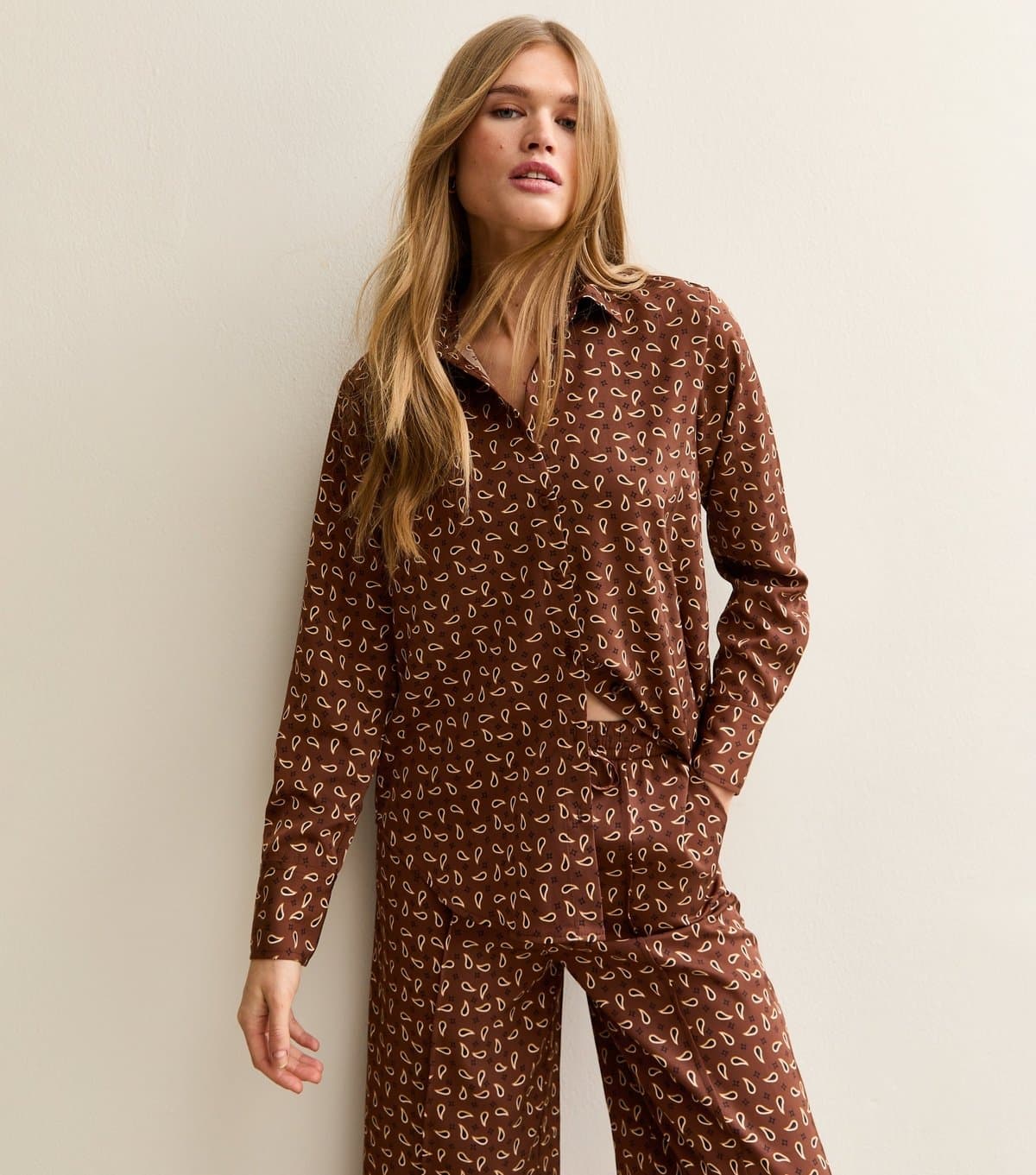 New Look Women's Brown Paisley Longline Shirt New Look