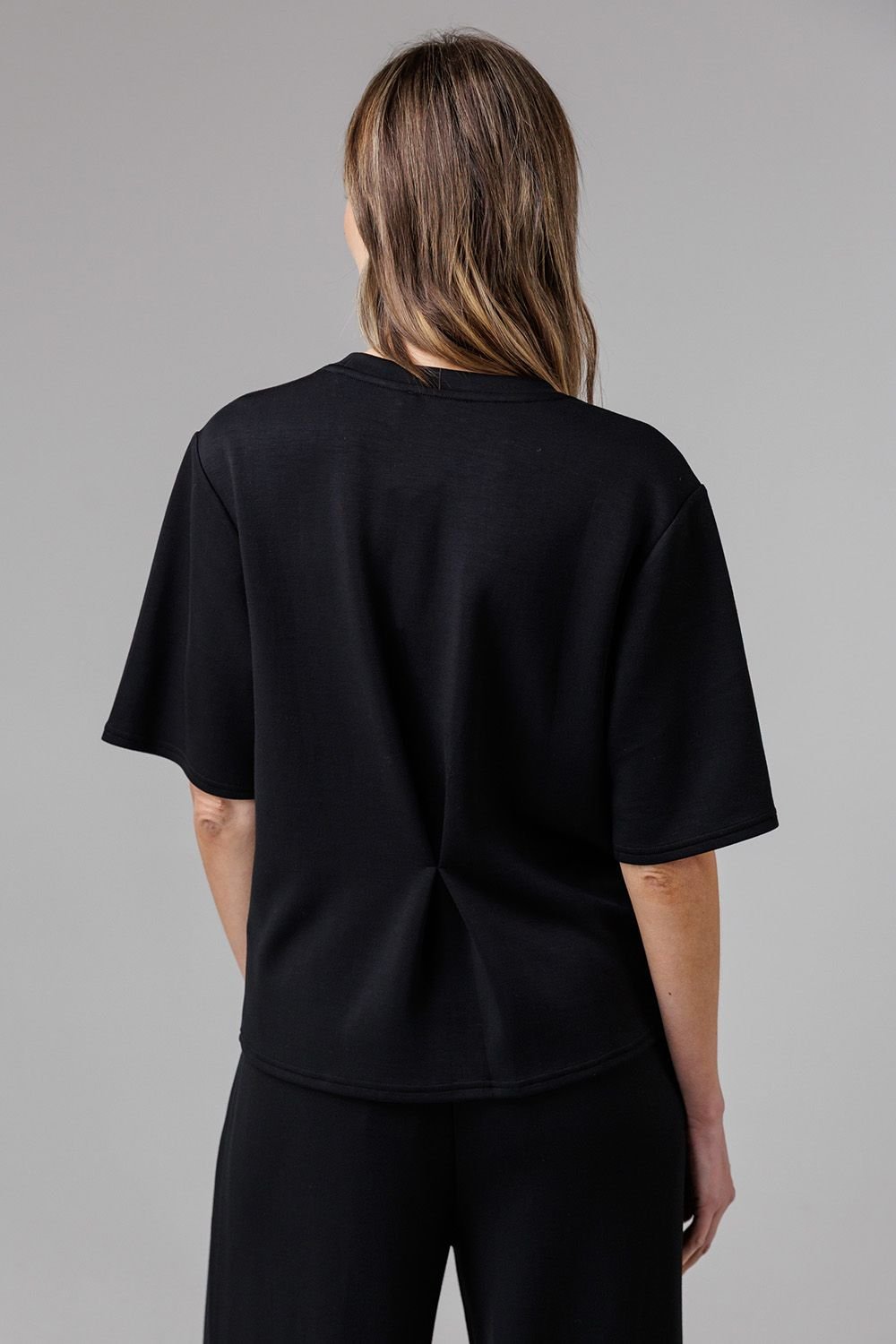 French Connection French Connection Women's Luxe Short Sleeve Crew Neck Pinched Top in Black - 2