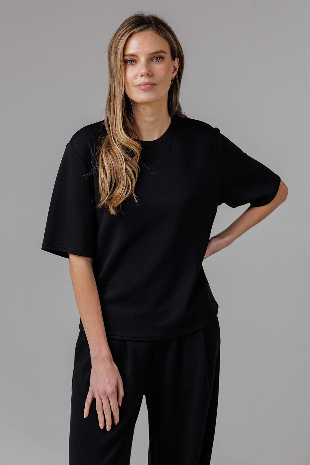 French Connection French Connection Women's Luxe Short Sleeve Crew Neck Pinched Top in Black - 4