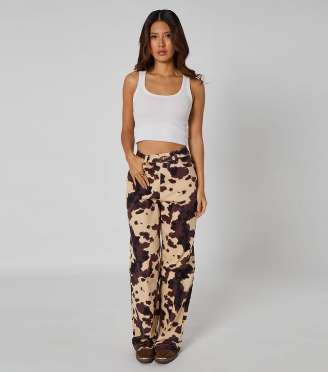 Urban Bliss Women's Brown Cow Print Wide Leg Jeans Urban Bliss New Look - 2