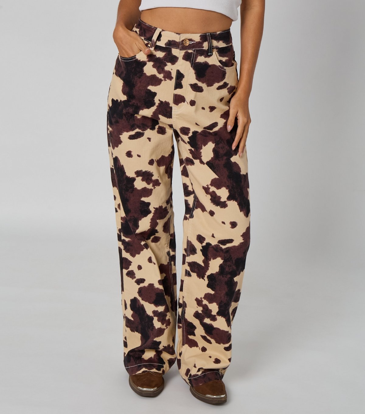 Urban Bliss Women's Brown Cow Print Wide Leg Jeans Urban Bliss New Look - 3