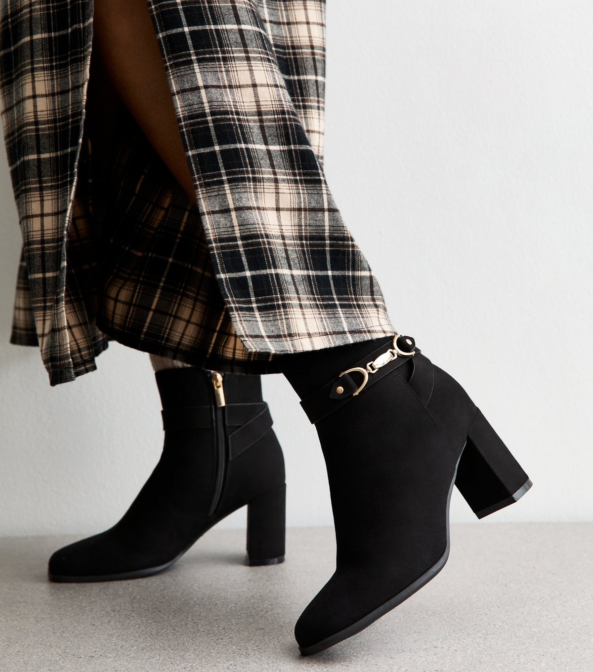 New Look Women's Black Faux Suede Snaffle Detail Ankle Boots Vegan New Look - 2