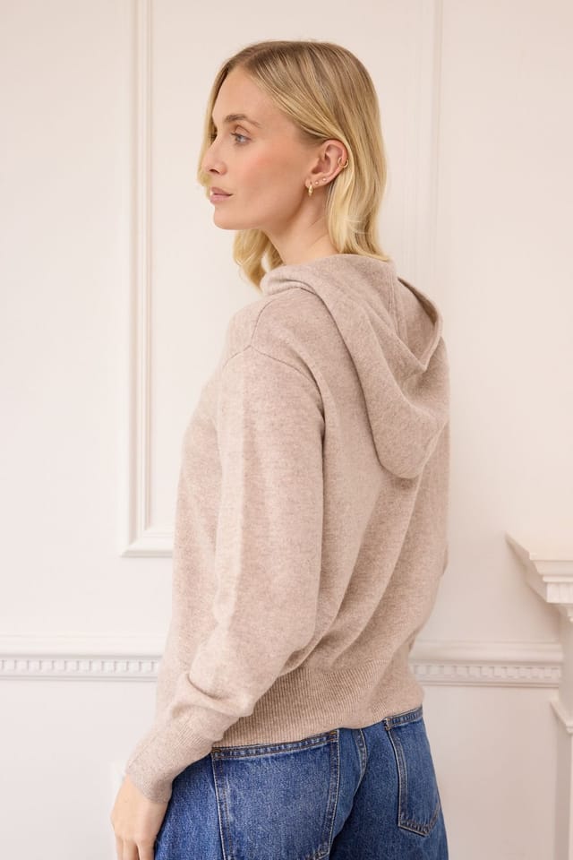 Cove Cove Women's Cashmere Hoodie in Fawn - 2