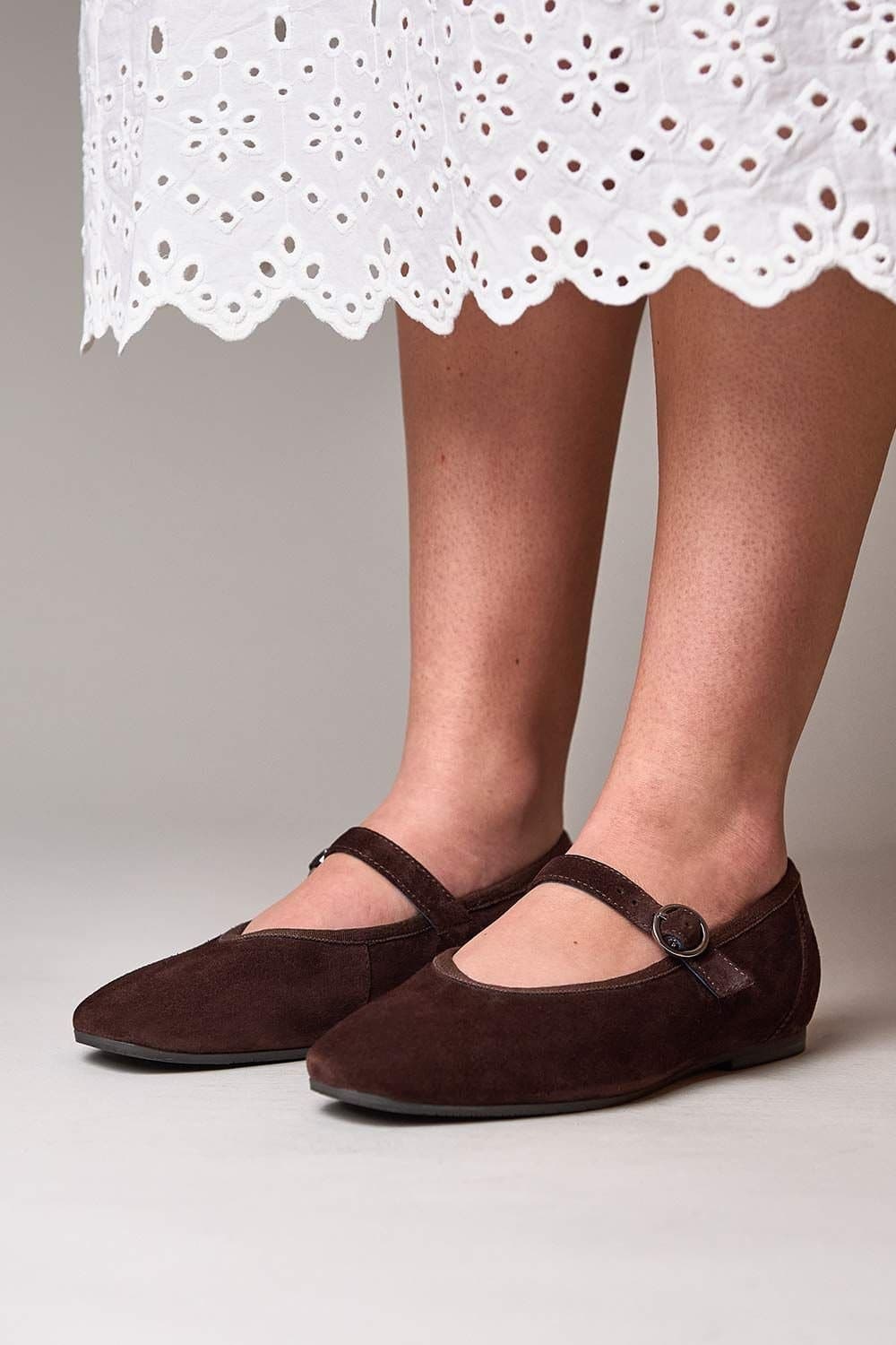 Moshulu Moshulu Women's 'Mawgan' Squared Toe Ballerina Pump in Brown