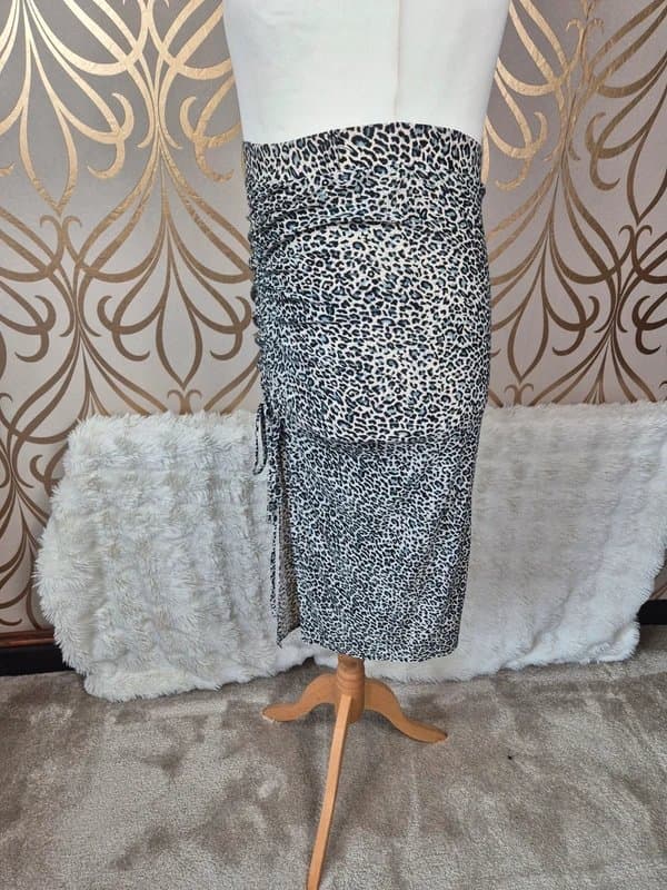 Shein Animal print ruched pencil skirt size 18