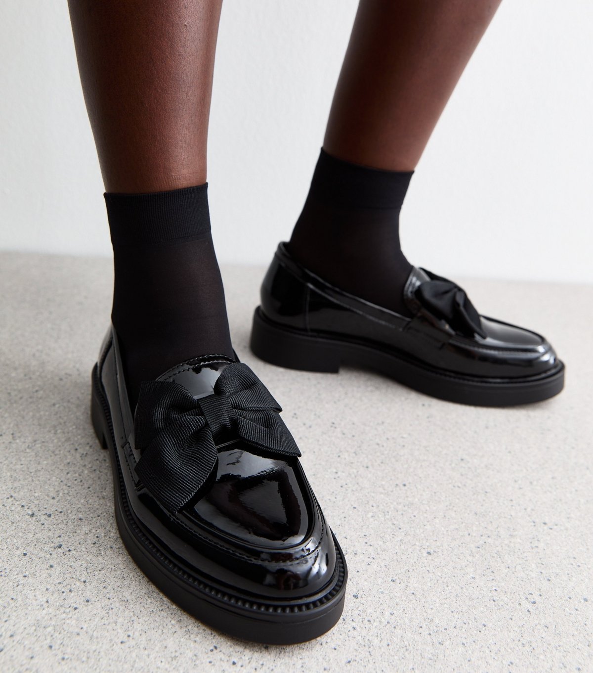 New Look Women's Black Patent Bow Loafers New Look - 2