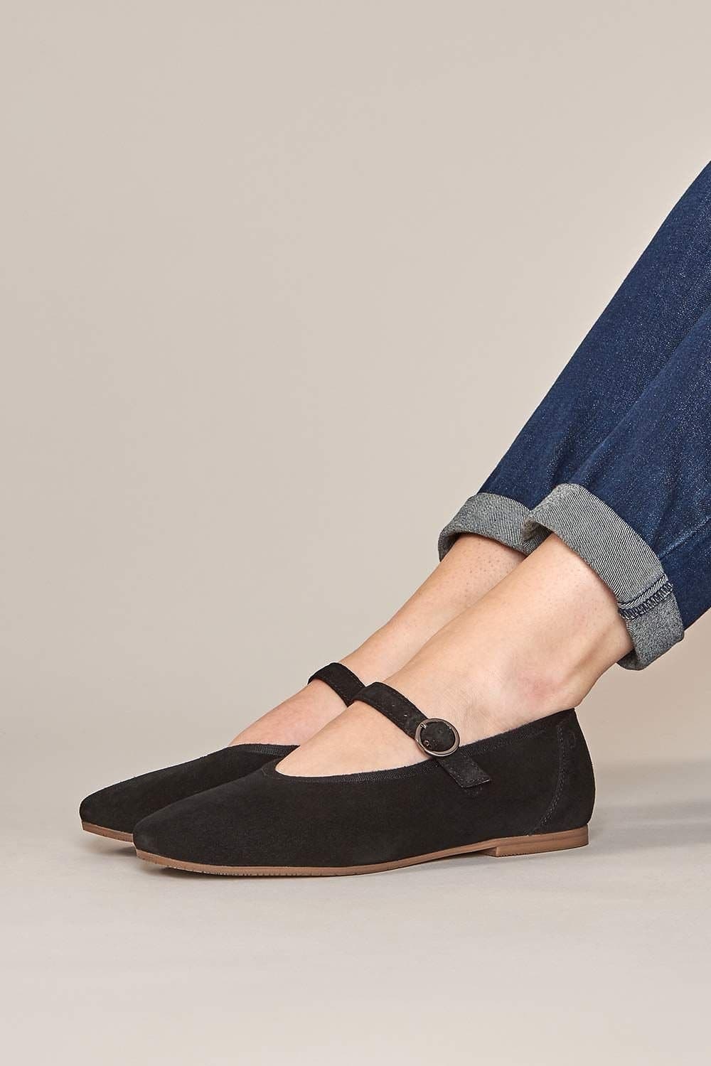 Moshulu Moshulu Women's 'Mawgan' Squared Toe Ballerina Pump in Black