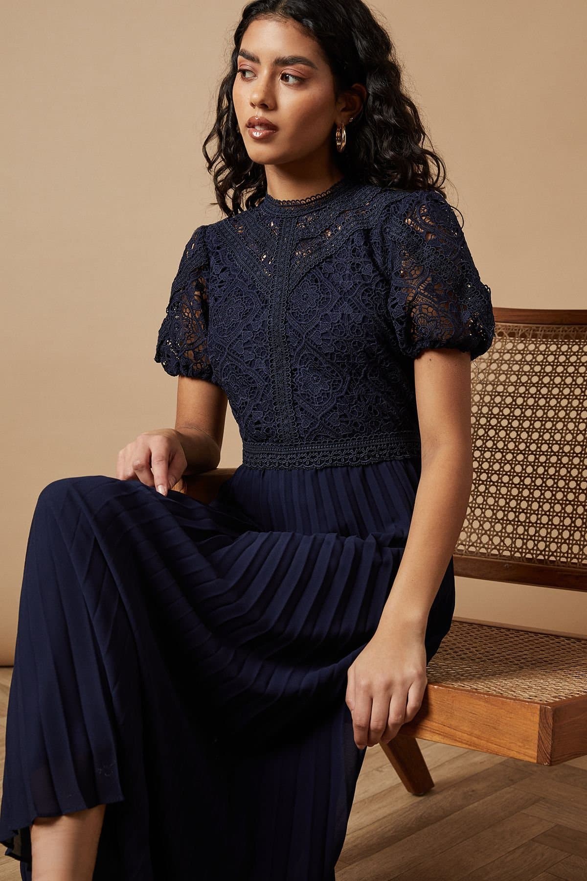 Oasis Oasis Women's Petite Lace Puff Sleeve Pleated Midi Dress in Navy