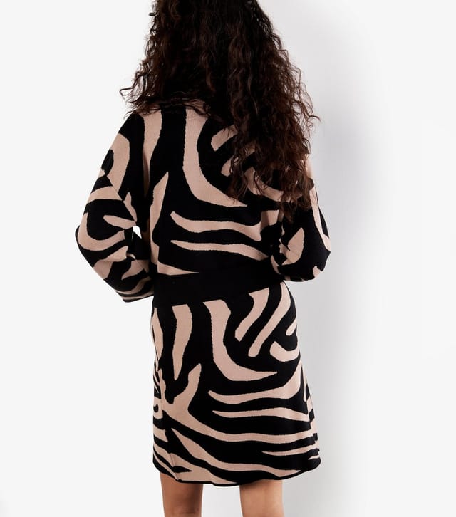 Apricot Women's Black Zebra Jacquard Knit Mini Skirt Apricot New Look - 2