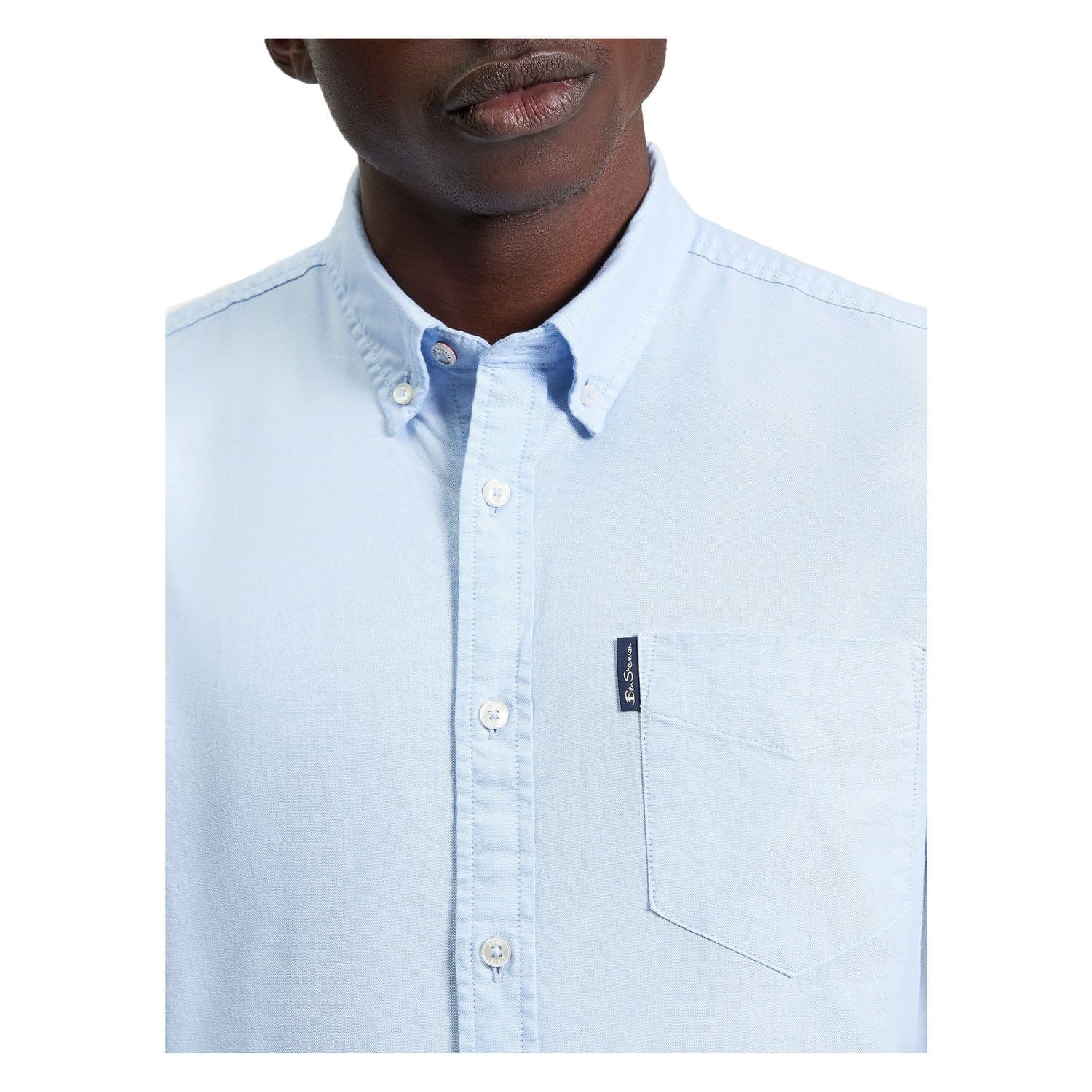 Ben Sherman Ben Sherman Men's Signature Oxford Short-Sleeved Shirt in Baby Blue - 4
