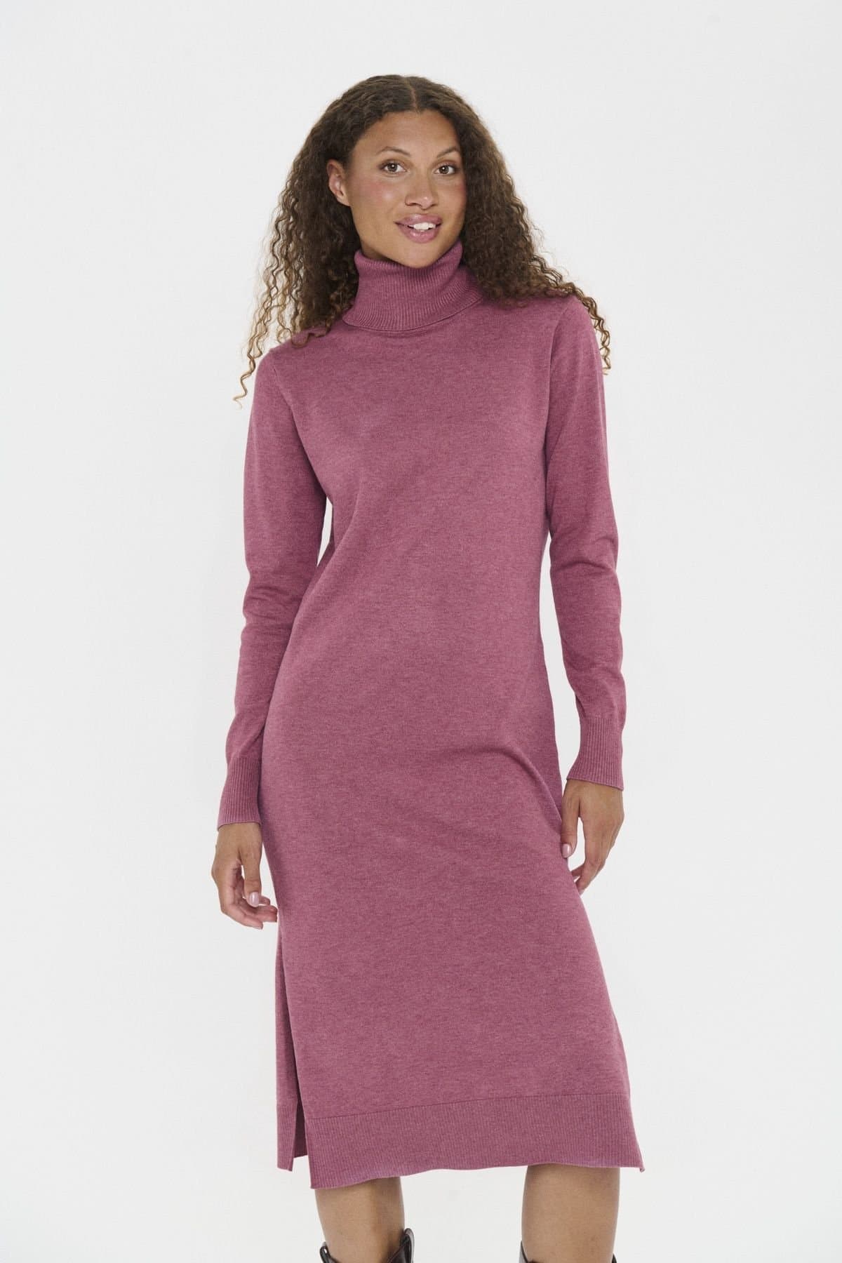 Saint Tropez Saint Tropez Women's Mila Rollneck Knitted Midi Dress in Dusty Pink