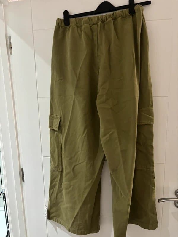 ASOS Design ASOS design khaki balloon style cargo pants