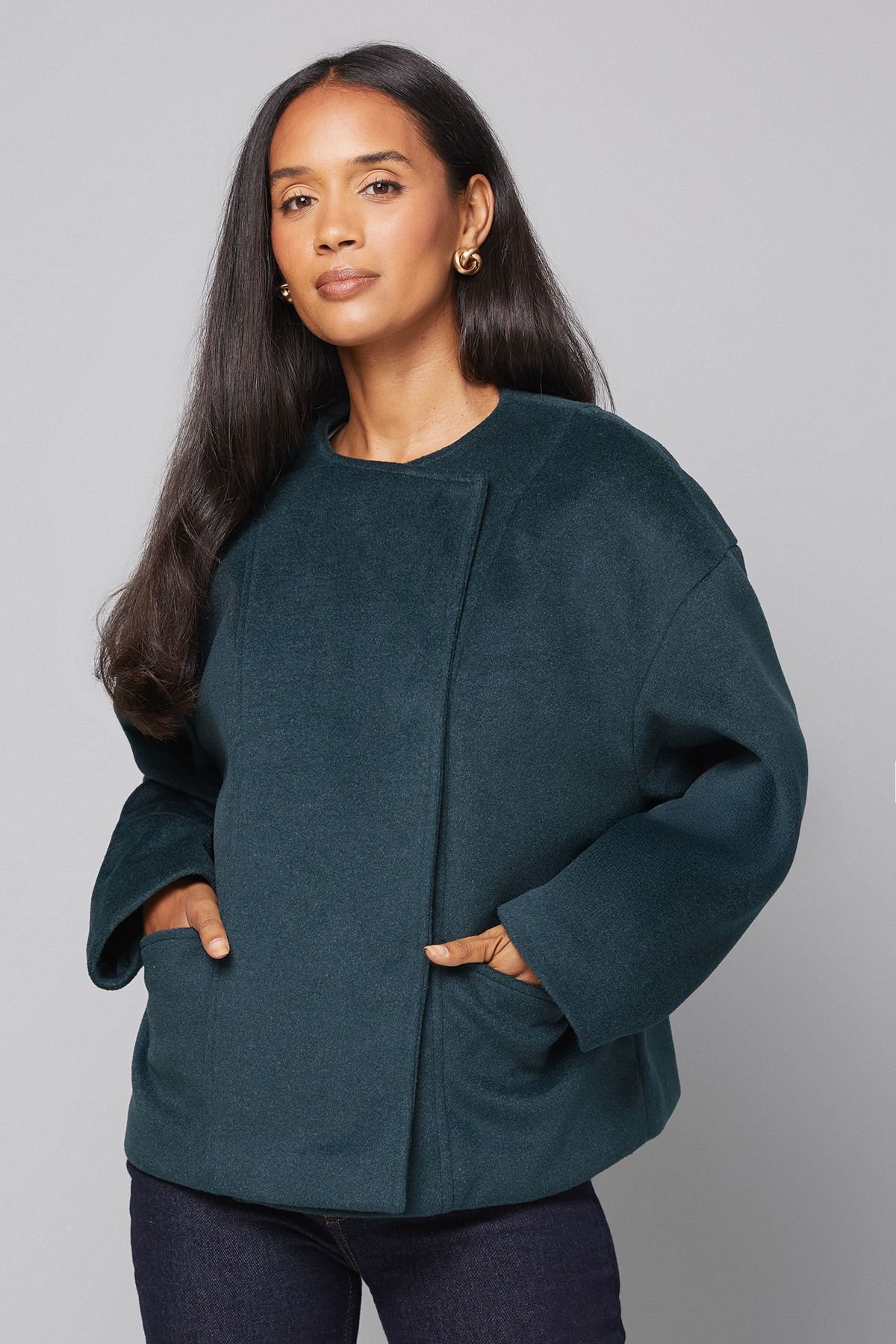 Wallis Wallis Women's Short One Button Jacket in Green - 2