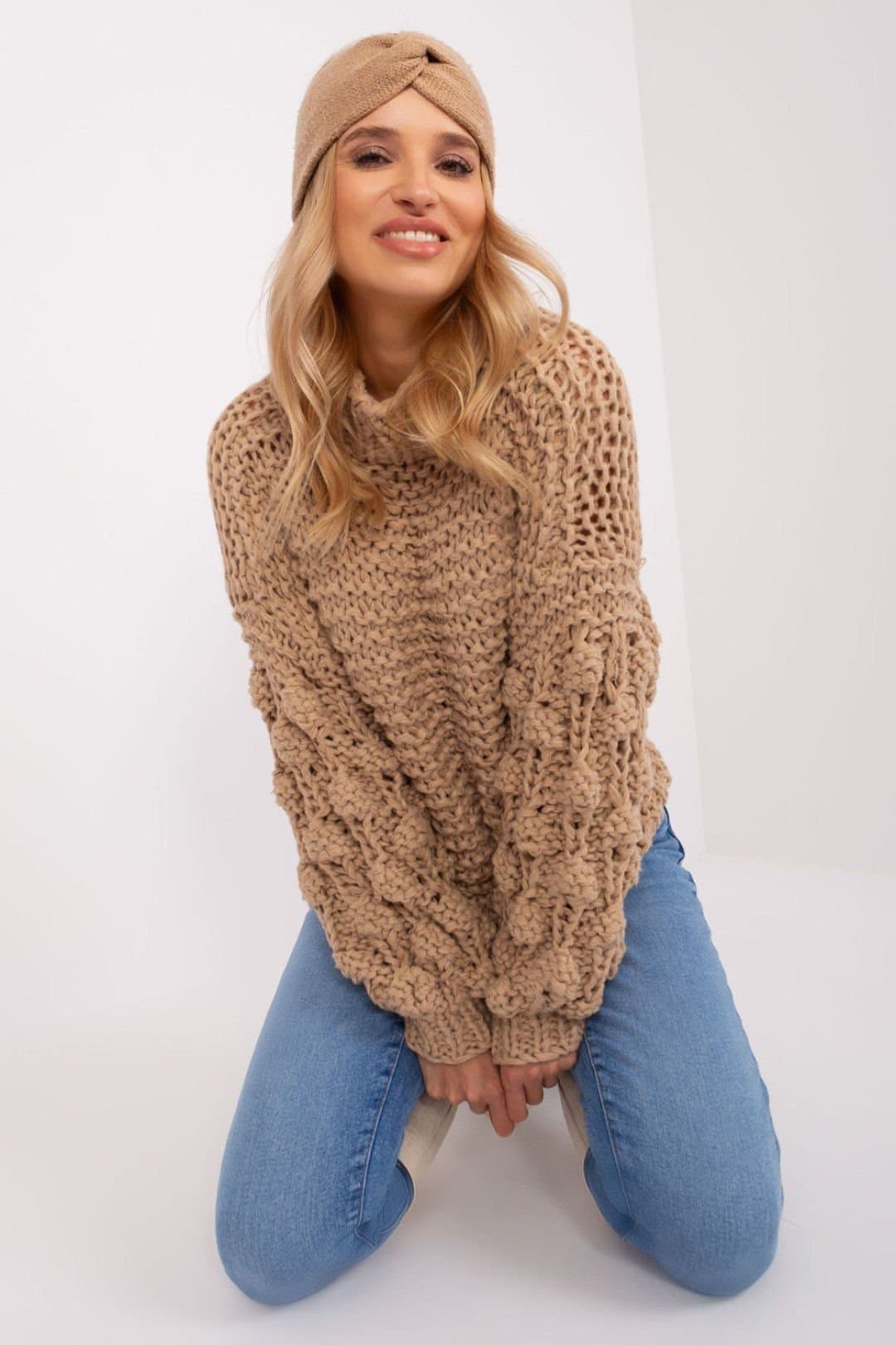 Love Lace Love Lace Women's Textured Puff Sleeve Long Sleeve Sweater in Beige