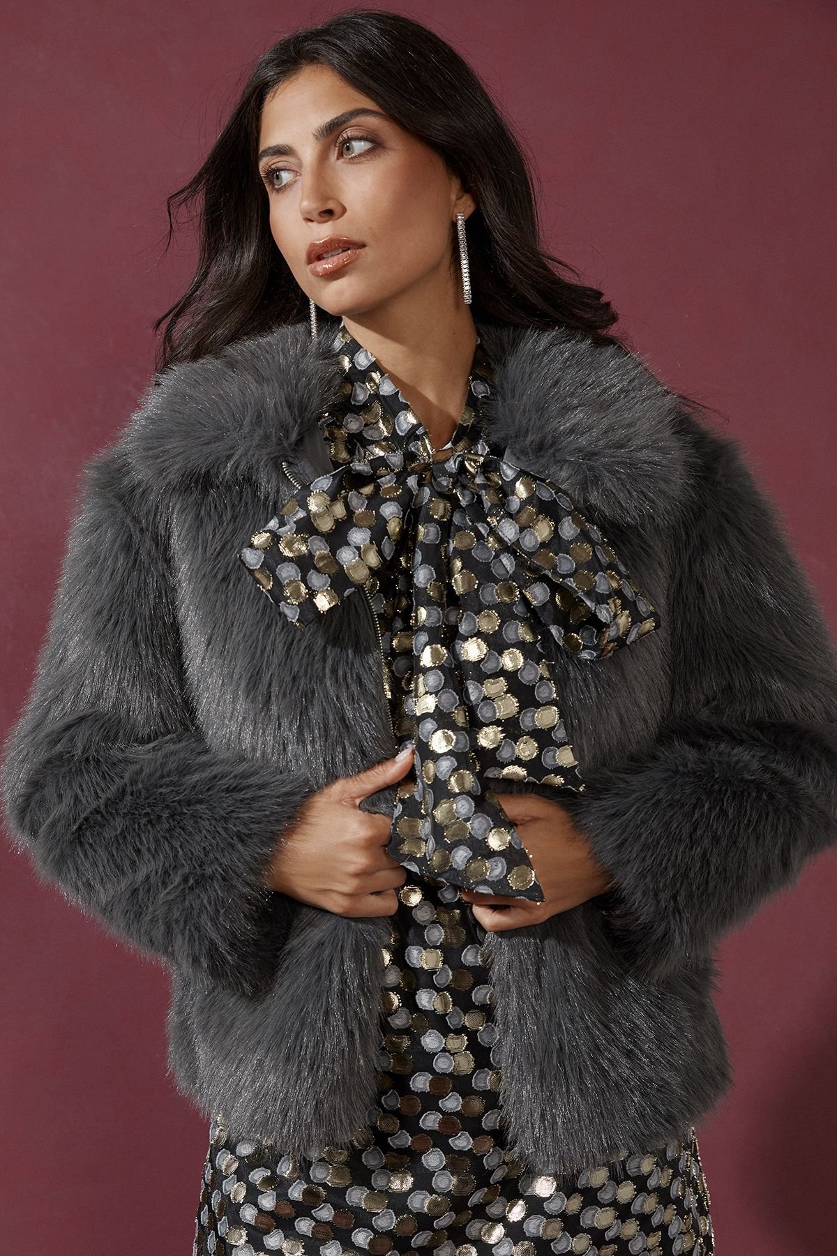 Wallis Wallis Women's Zip Through Short Fur Coat in Grey - 2