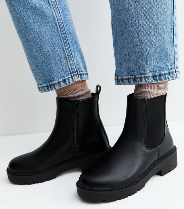 New Look Women's Black Faux Leather Chunky Sole Chelsea Boots Vegan New Look - 2