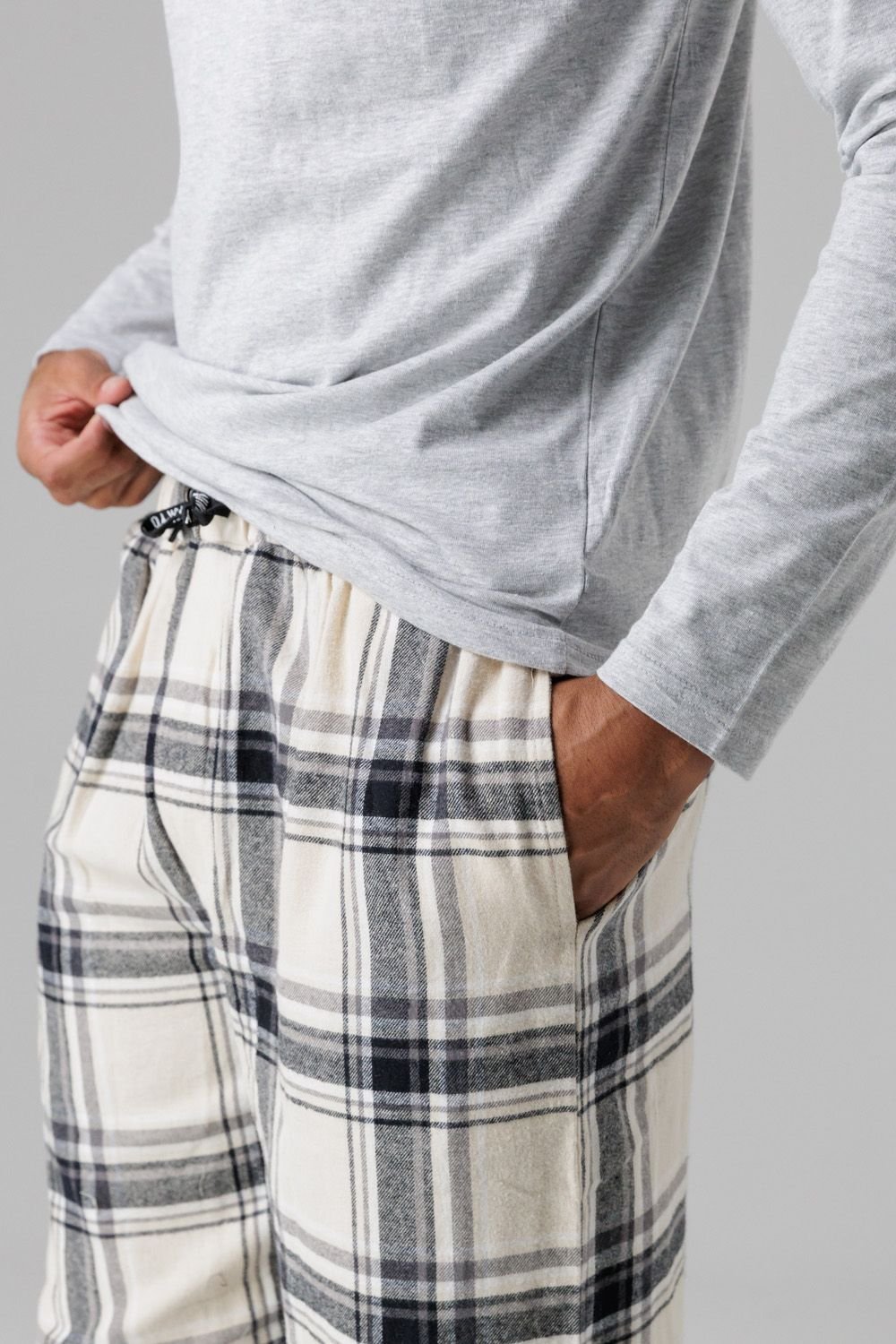 Tokyo Laundry Tokyo Laundry Men's Cotton Crew Neck Pyjama Set in Mid Grey - 4