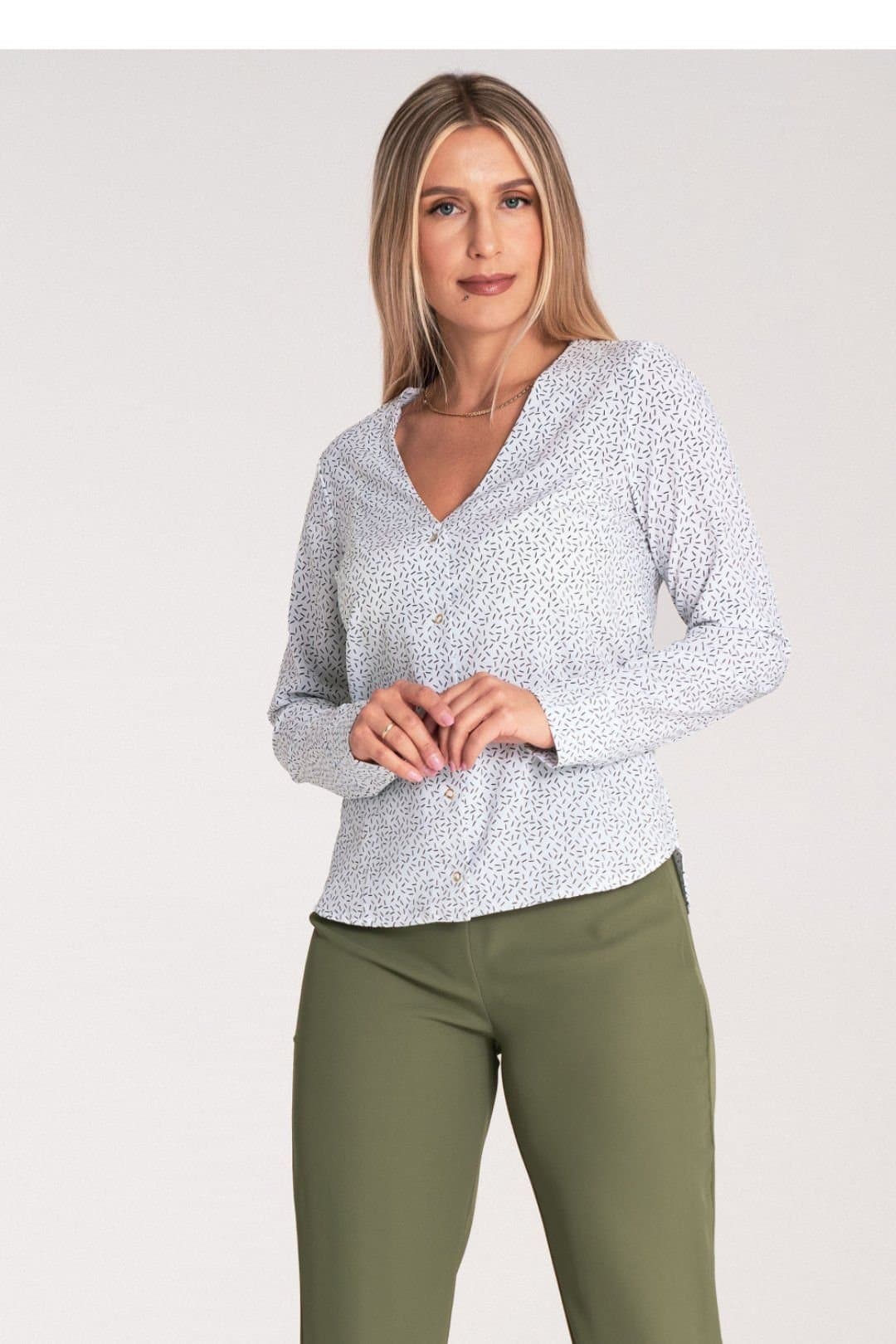 Love Lace Love Lace Women's Long Sleeve Heart Neck Fitted Shirt Press Studs