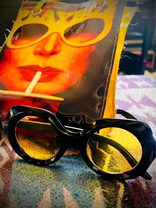 No Logo Retro yellow and black sunglasses