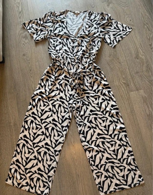 Onfire Black & Cream Abstract Print Jumpsuit Size 10