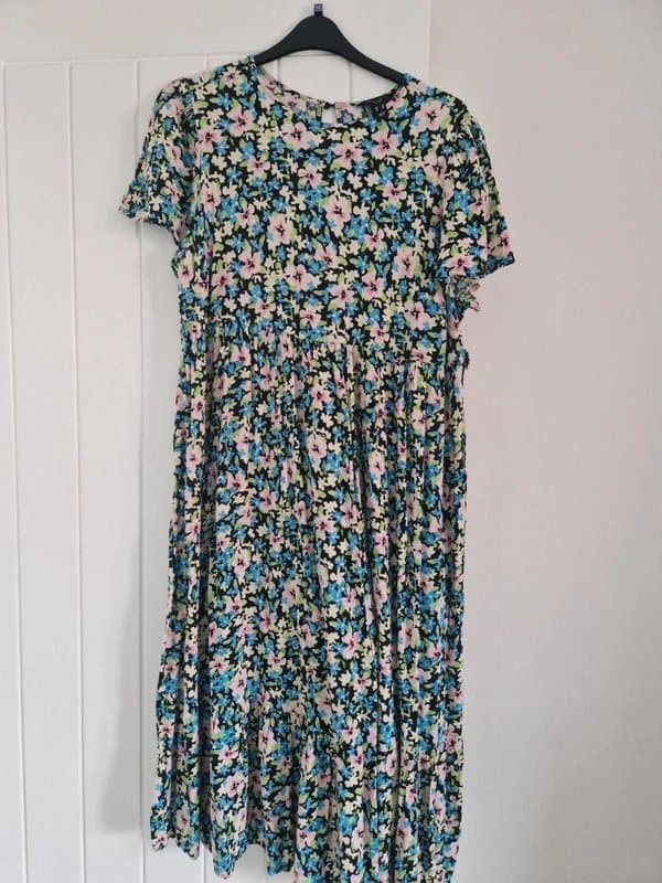 New Look New Look - Floral Midi Dress Size 18