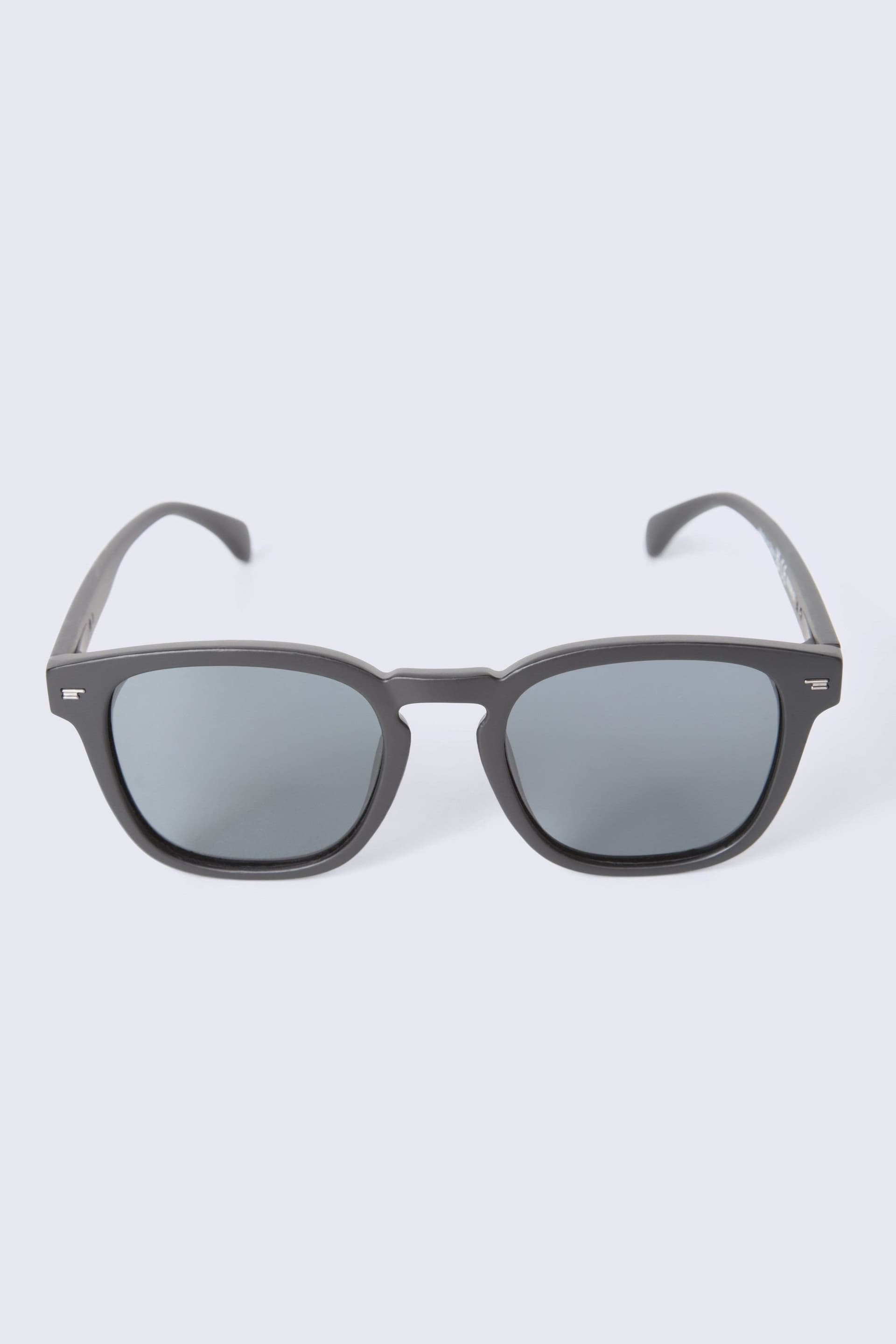 Animal Animal Men's 'Bobbie' Stylish Matte Frame UV400 Lens Eyewear Polarized Sunglasses in Black