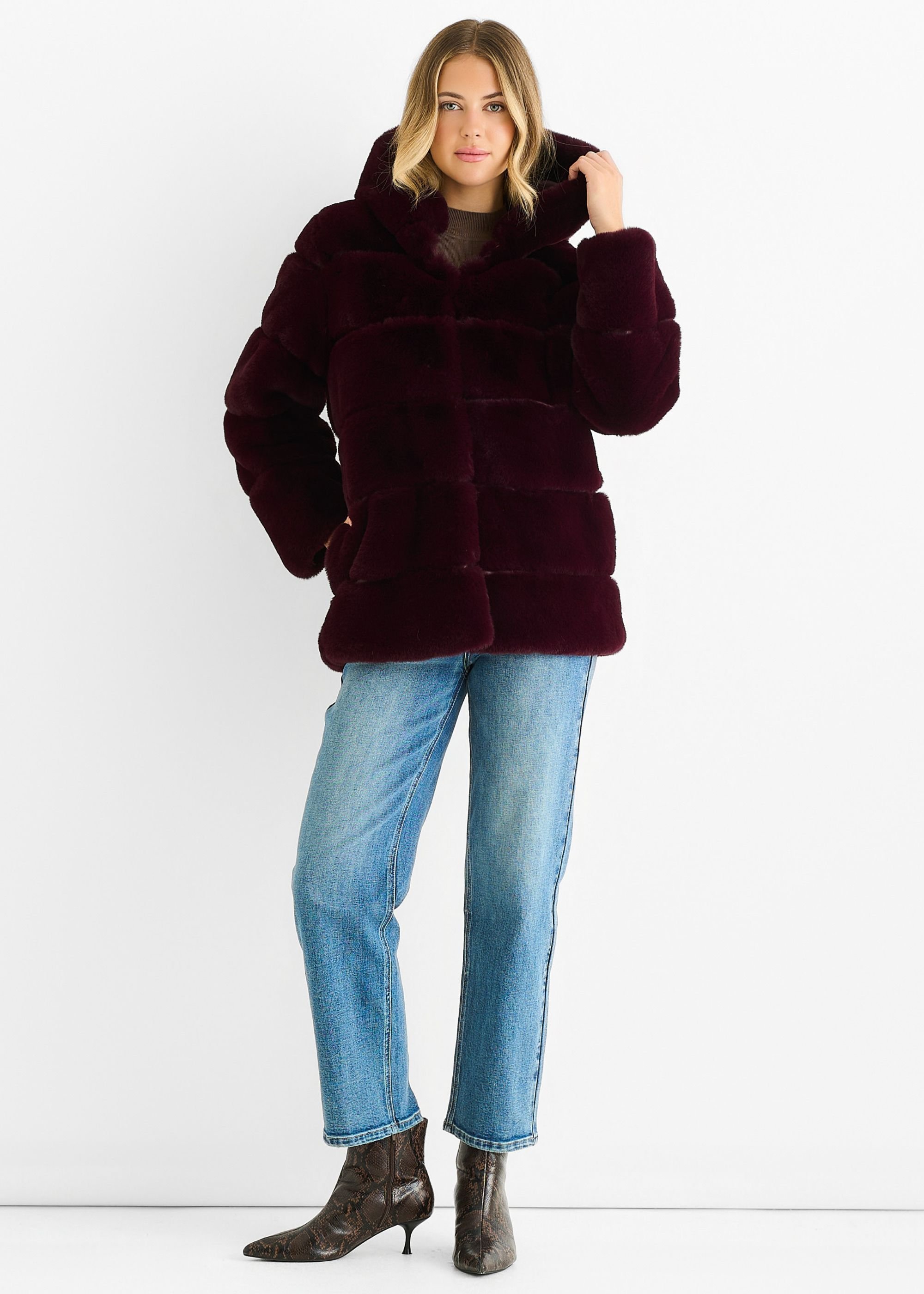 Gini London Gini London Women's Dark Burgundy Horizontal Cut Fur Hooded Jacket - 2
