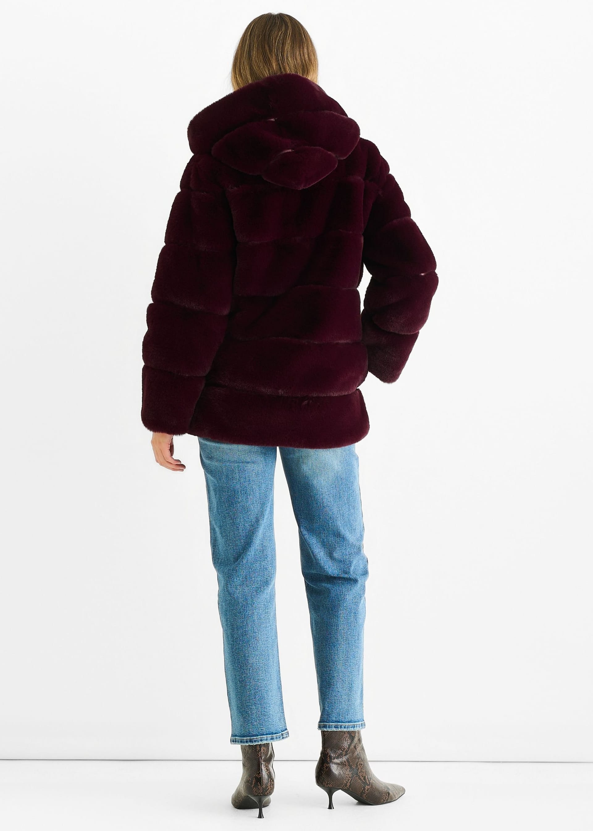 Gini London Gini London Women's Dark Burgundy Horizontal Cut Fur Hooded Jacket - 4