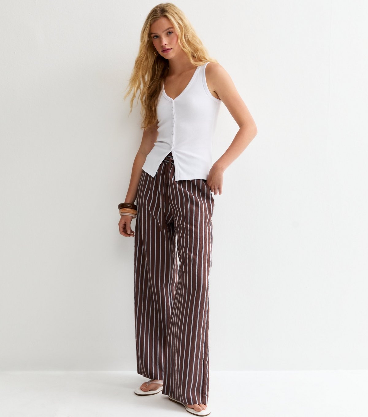 New Look Women's White Ribbed Jersey V-Neck Button Through Vest Top New Look - 3