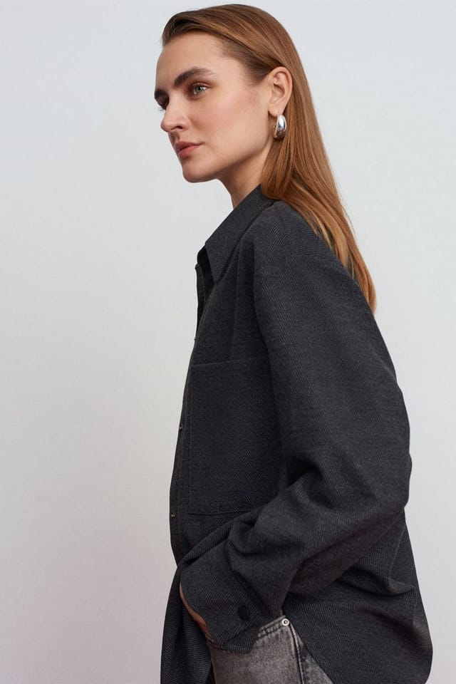 Dilvin Dilvin Women's Oversized Long-Sleeve Knit Overshirt in Dark Grey - 3