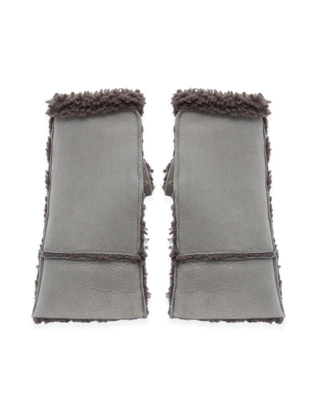 Celtic & Co Celtic & Co Women's Sheepskin Wristwarmers in Grey - 2