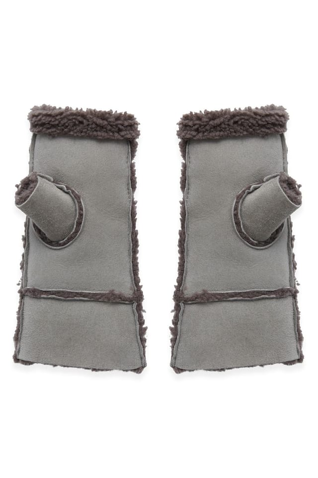 Celtic & Co Celtic & Co Women's Sheepskin Wristwarmers in Grey - 3