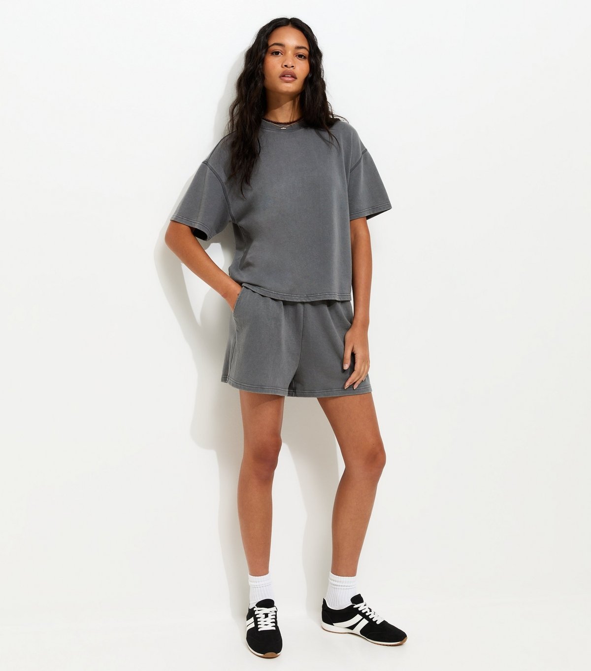 New Look Women's Dark Grey Acid Wash Sweat T-Shirt New Look - 2