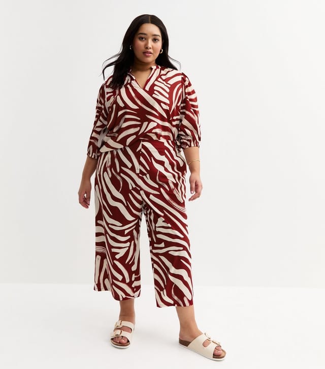New Look Women's Plus Size Brown Abstract Print Cropped Trousers Curves New Look - 3