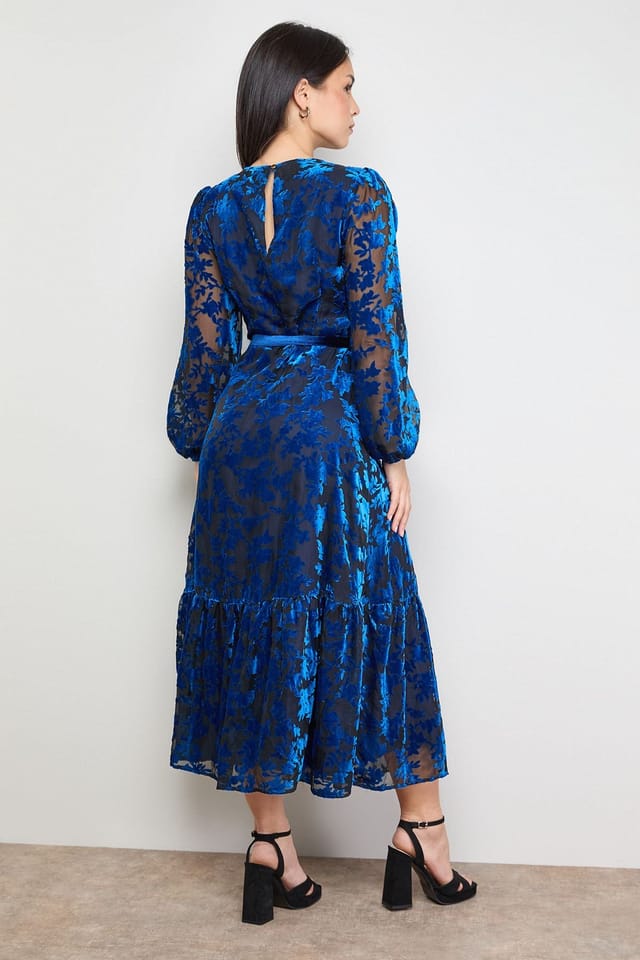 Oasis Oasis Women's Petite Velvet Contrast Belted Maxi Dress in Blue - 3
