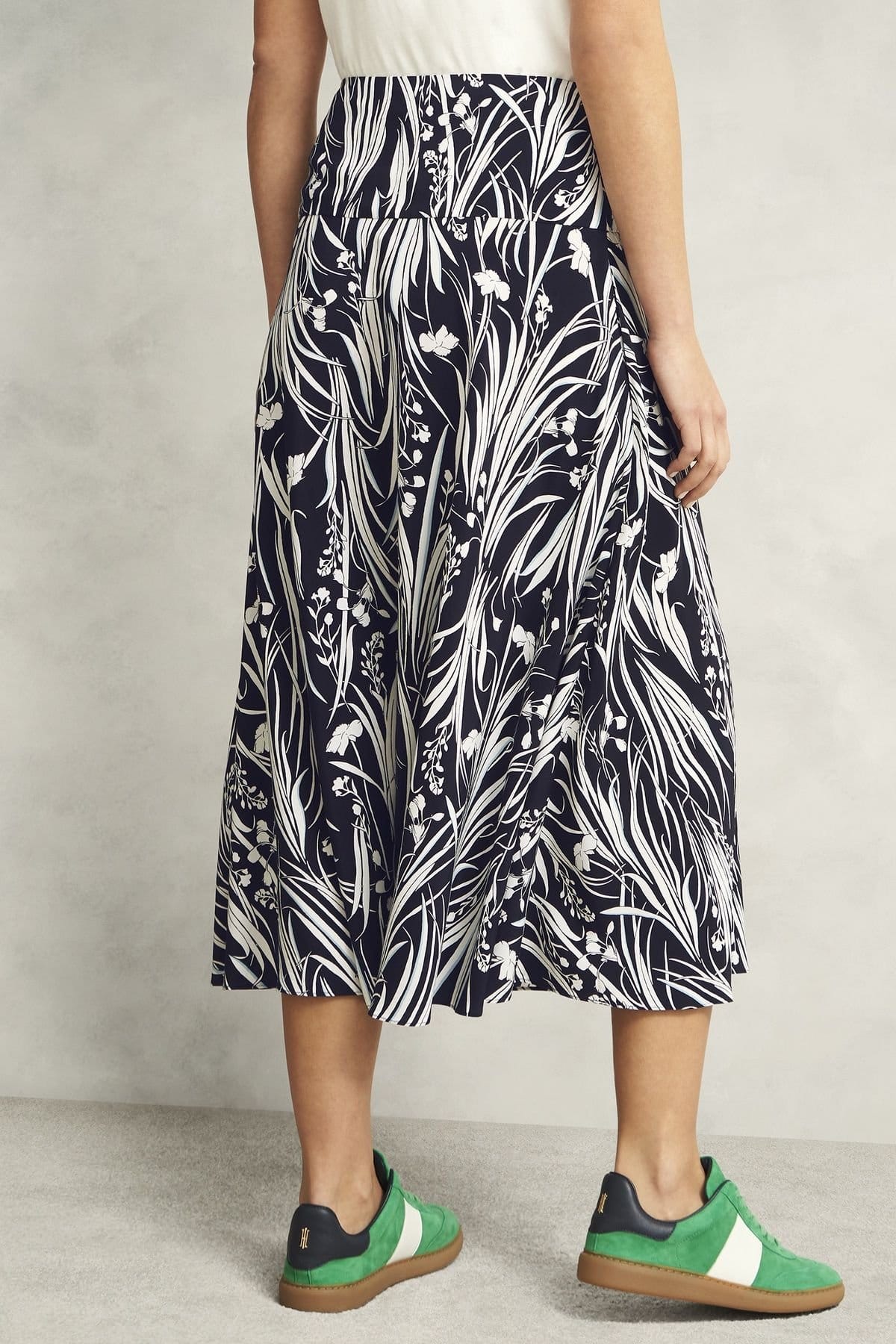 Hobbs London Hobbs London Women's Noemi Floral Print Midi Skirt in Dark Navy - 4