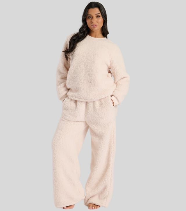 Loungeable Women's Cream Borg Lounge Set Loungeable New Look - 3