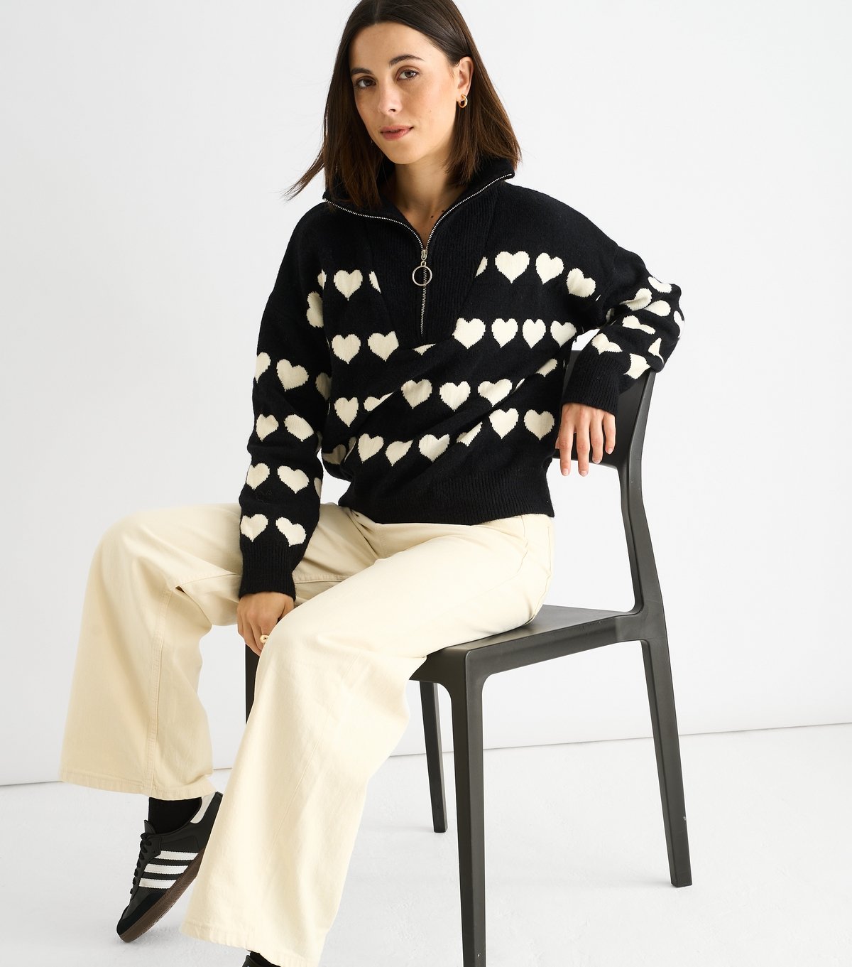 Gini London Women's Black Heart Pattern Zip Up Loose Fit Knitted Jumper Gini London New Look - 3