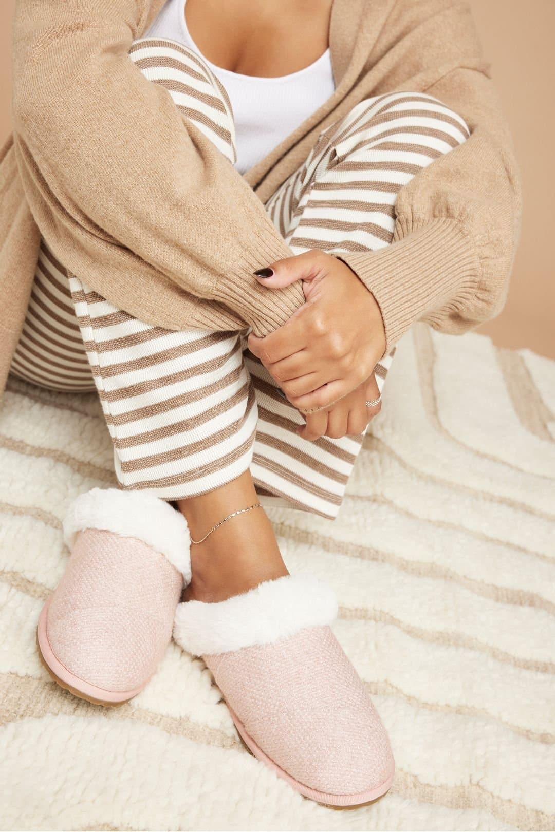 TOMS Toms Women's Valerie Slipper Pink