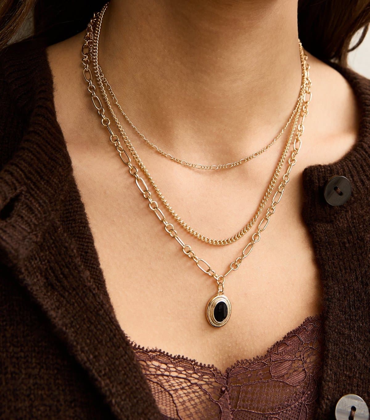 New Look Gold Tone 3- Layer Sleek Chain Oval Pendant Necklace. New Look