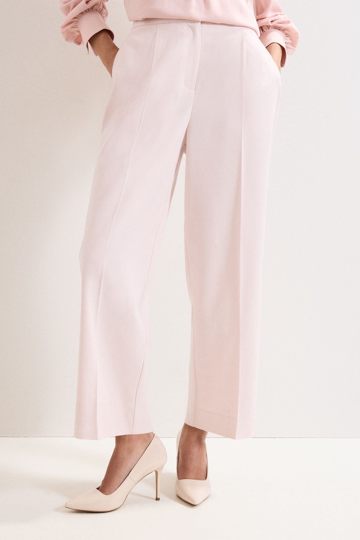 Phase Eight Phase Eight Women's Sandie Wool Pants in Pale Pink - 3