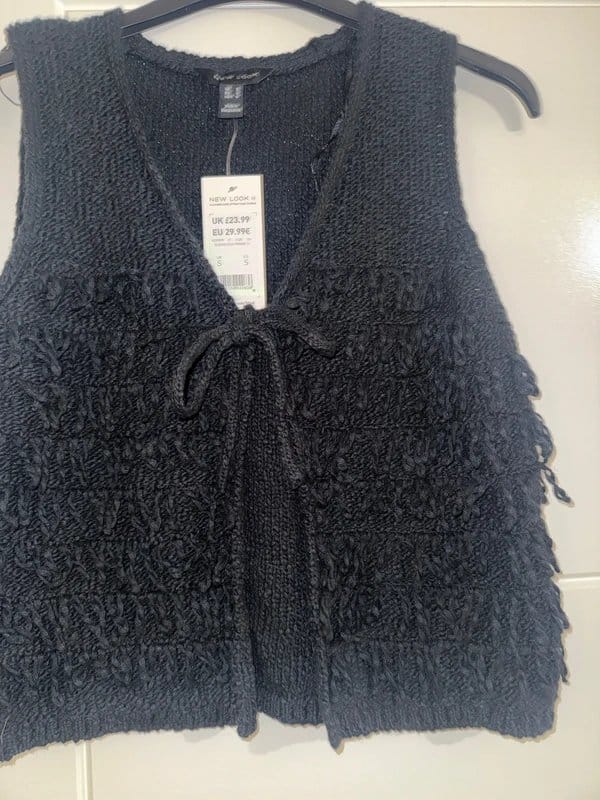 New Look Knit tassle vest - 1