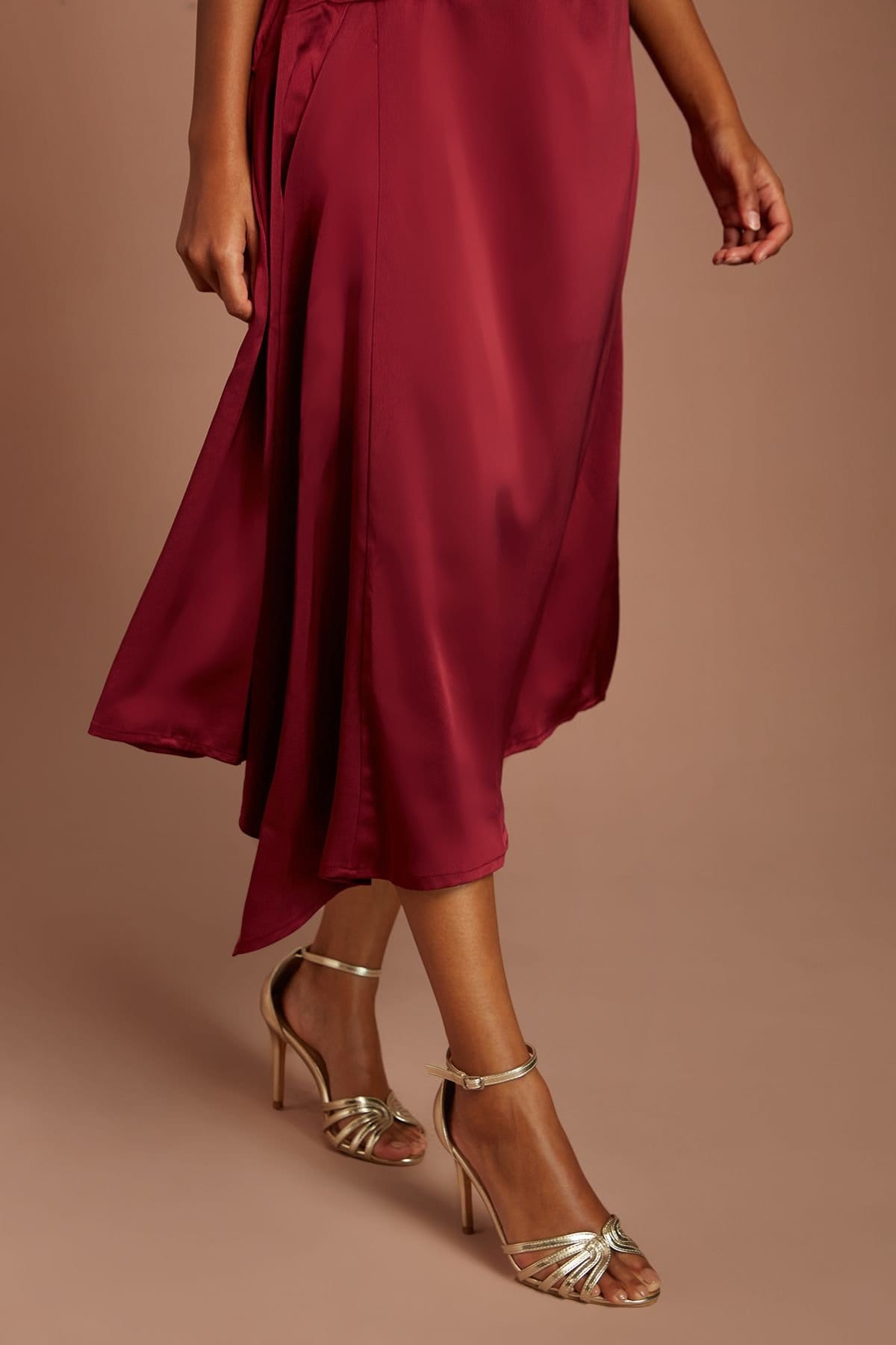 Coast Coast Women's Petite Off-The Shoulder Asymmetric Hem Satin Midi Dress in Burgundy - 4
