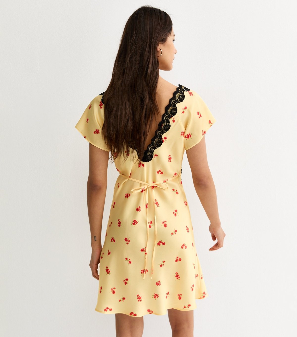 New Look Women's Yellow Satin Floral Lace Trim Mini Dress New Look - 4