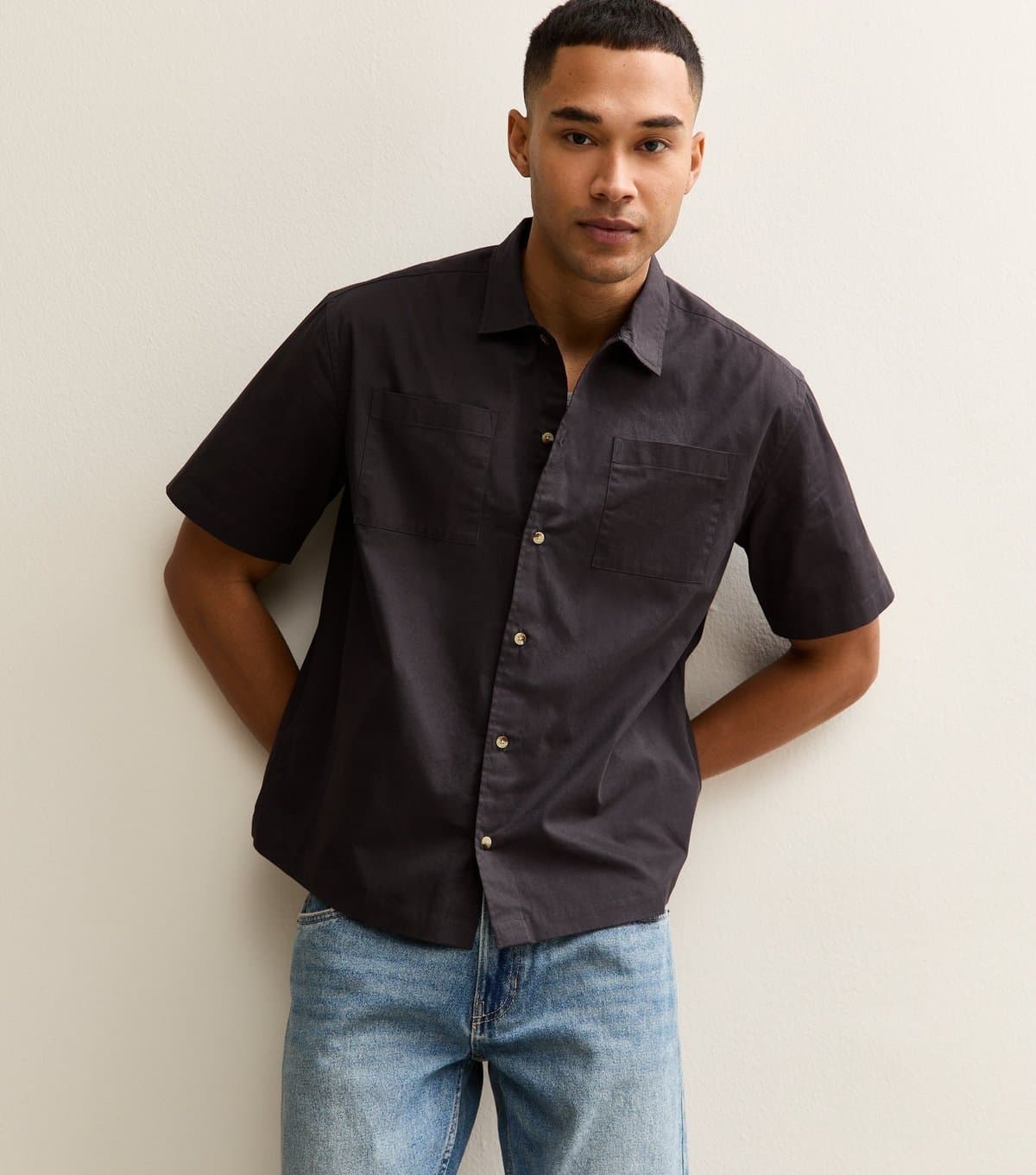 New Look Men's Dark Grey Boxy Double Pocket Short Sleeve Shirt New Look