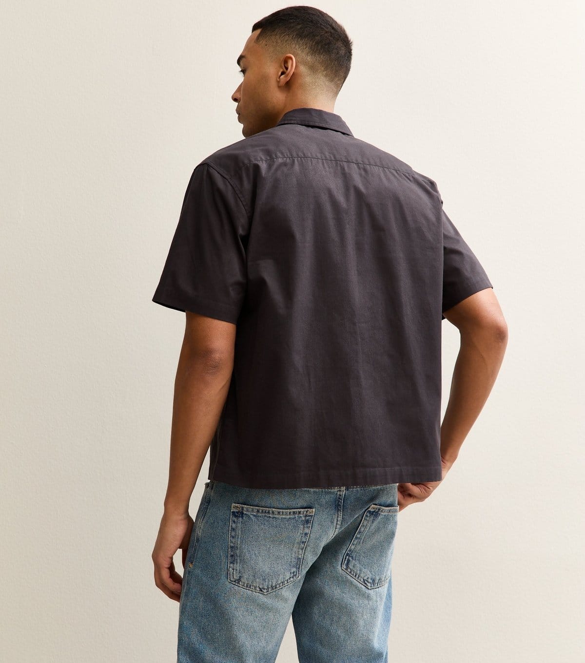 New Look Men's Dark Grey Boxy Double Pocket Short Sleeve Shirt New Look - 4