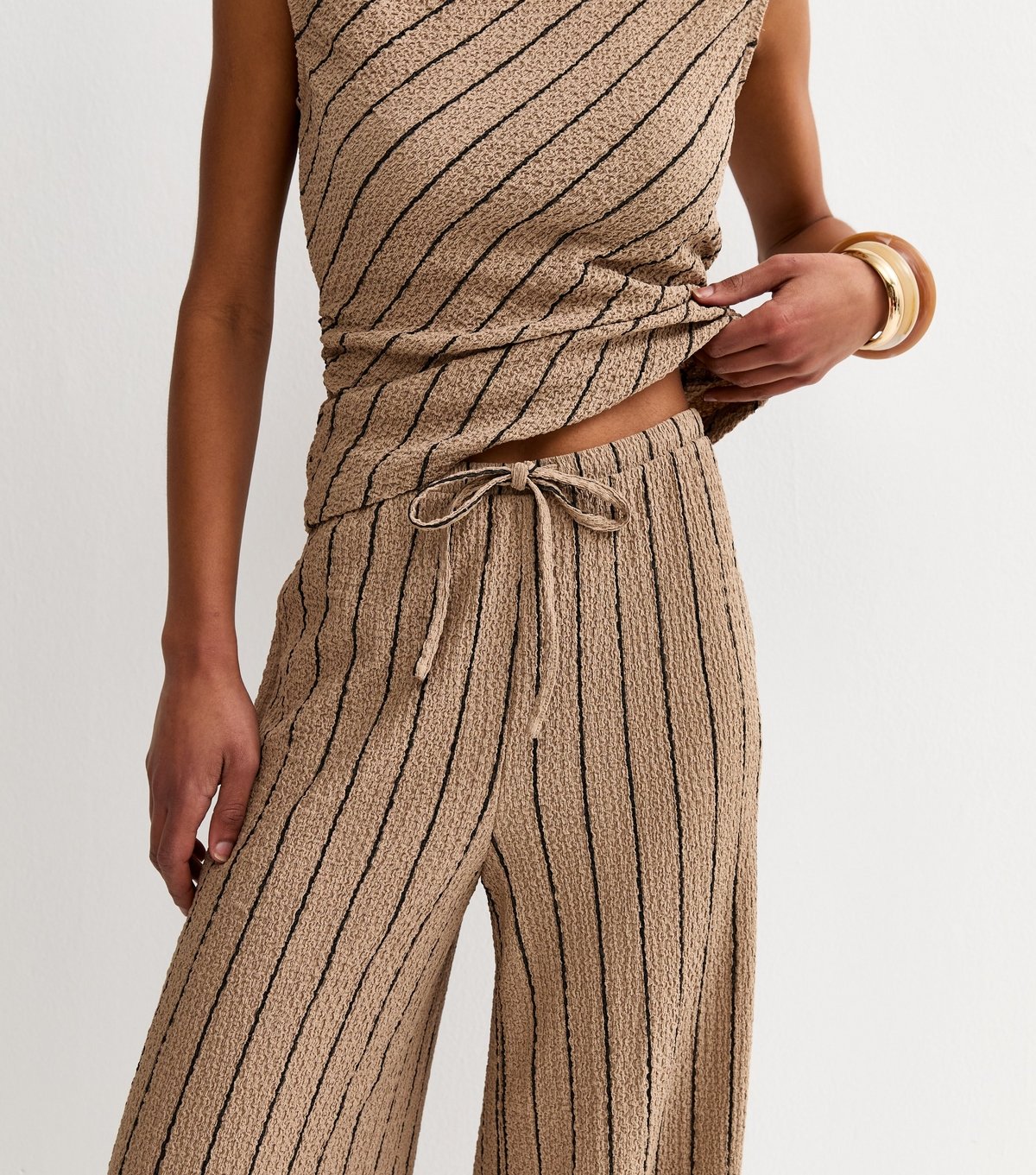 New Look Women's Brown Crinkled Striped Wide Leg Trousers New Look - 3