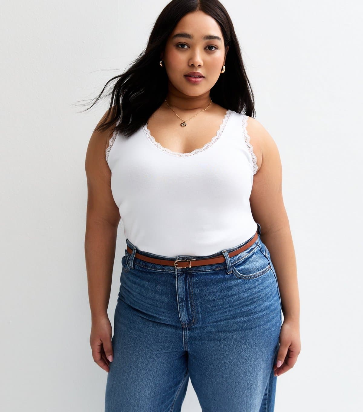New Look Women's Plus Size White Lace Trimmed V-Neck Vest Curves New Look
