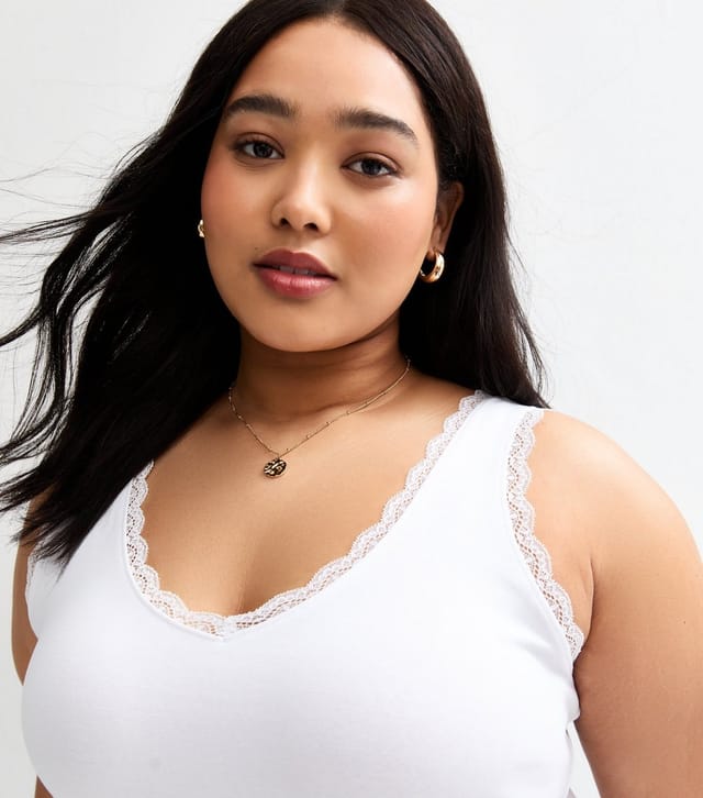 New Look Women's Plus Size White Lace Trimmed V-Neck Vest Curves New Look - 2