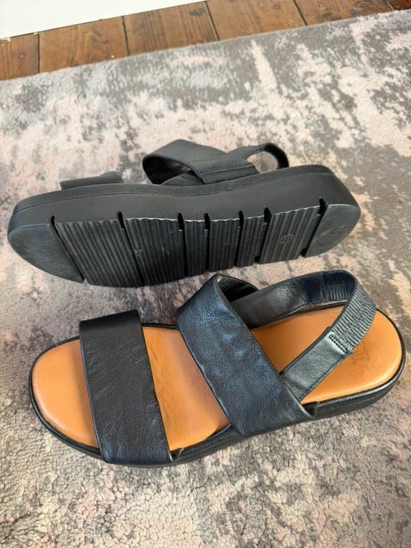 Dune London Dune London super soft leather flatform sandals. Size 4